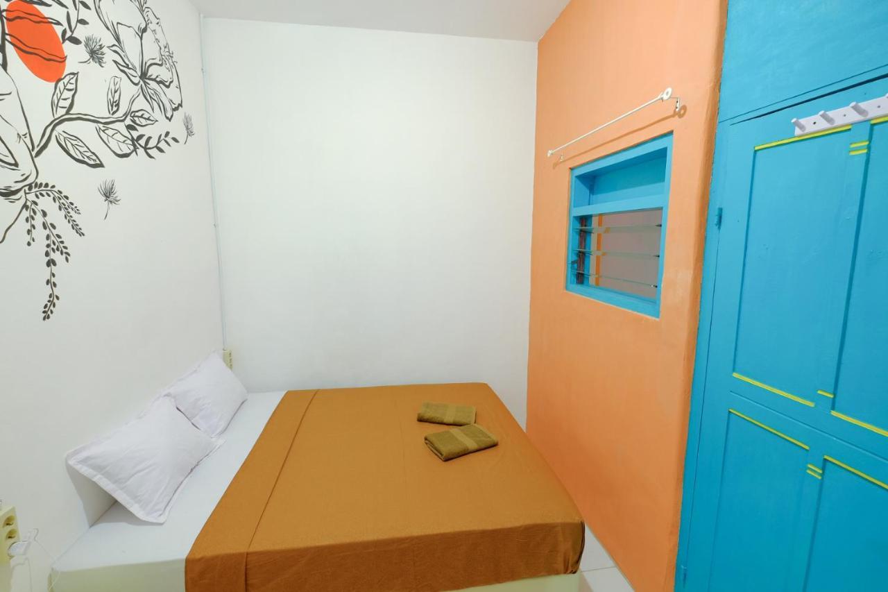 Auberge de jeunesse Snooze Malang Extérieur photo