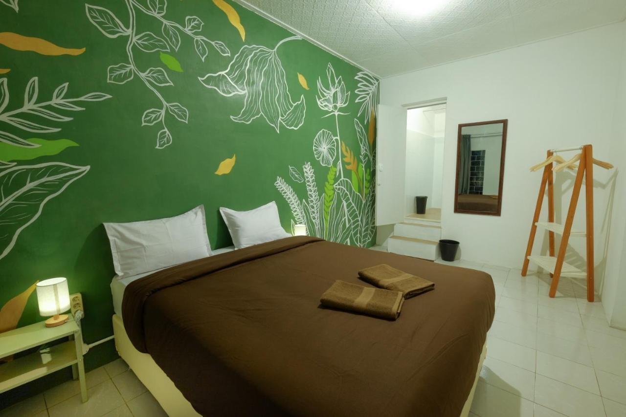 Auberge de jeunesse Snooze Malang Extérieur photo