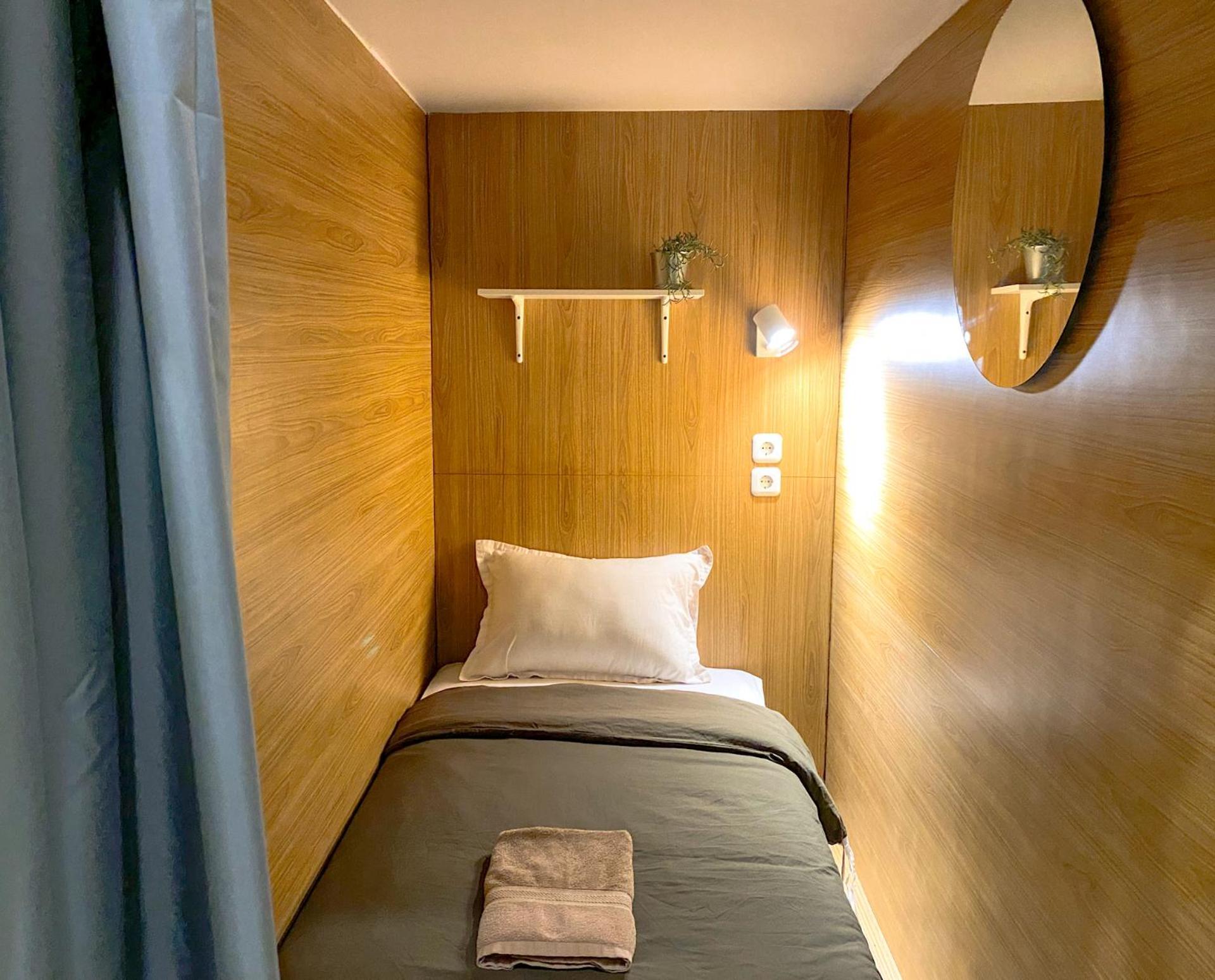 Auberge de jeunesse Snooze Malang Extérieur photo